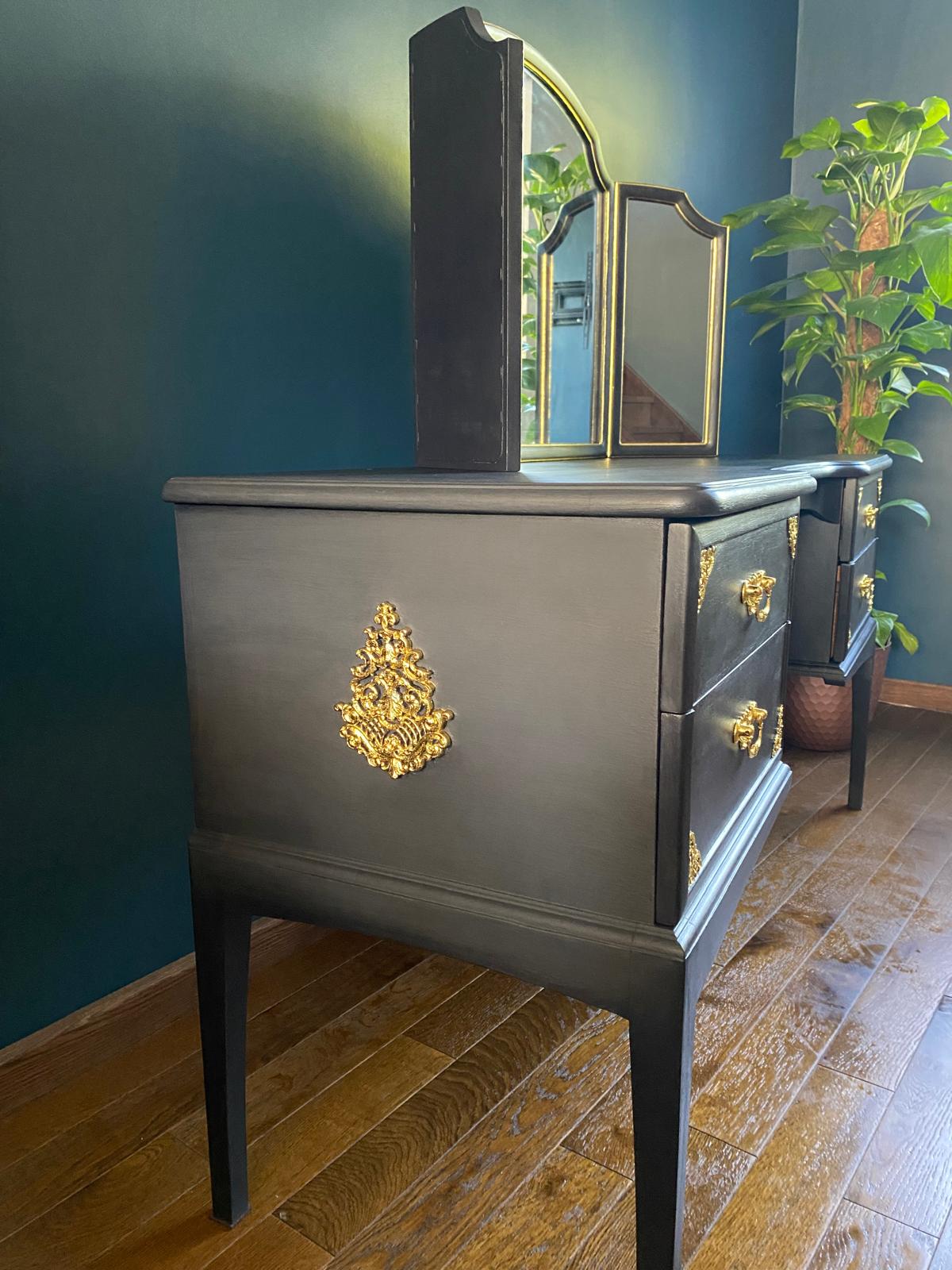 Black/Gold Dressing Table